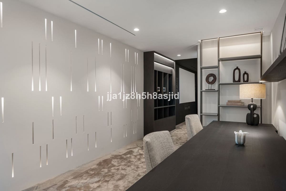 4 quarto Moradia para venda em Marbella com piscina garagem - 15 900 000 € (Ref: 10122852)