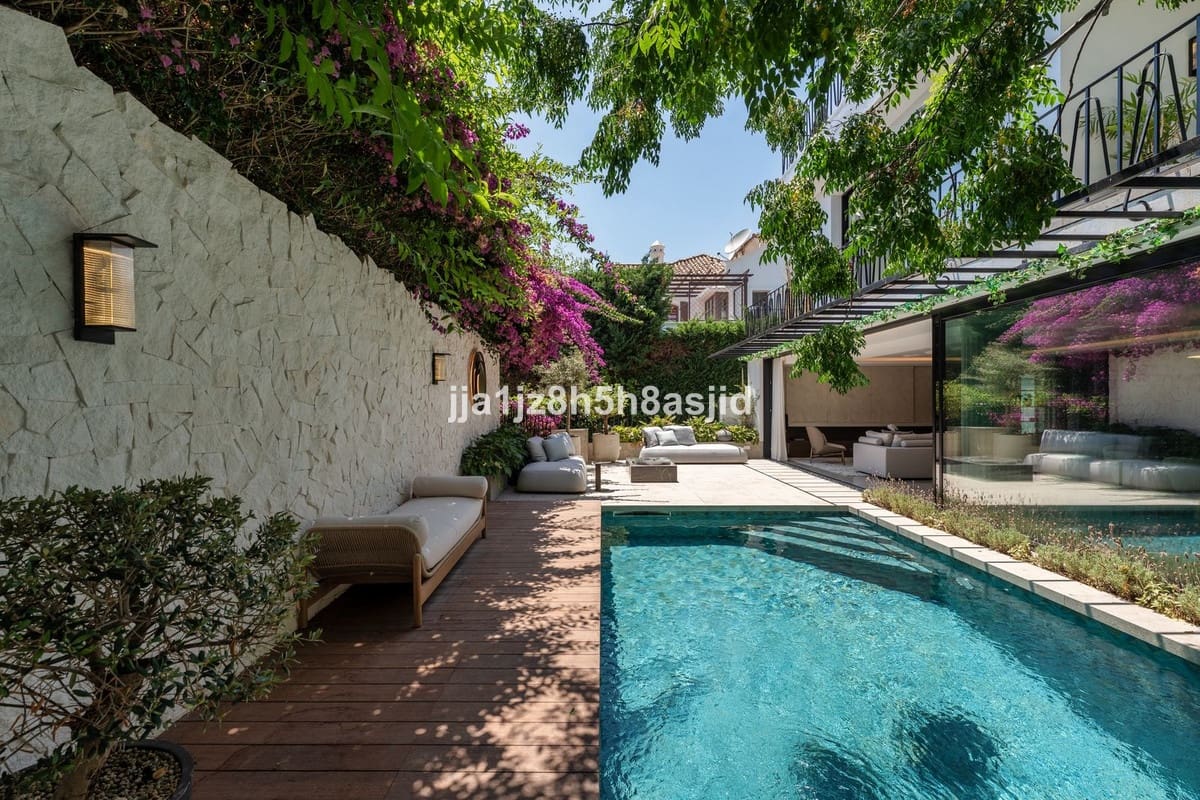 4 quarto Moradia para venda em Marbella com piscina garagem - 15 900 000 € (Ref: 10122852)