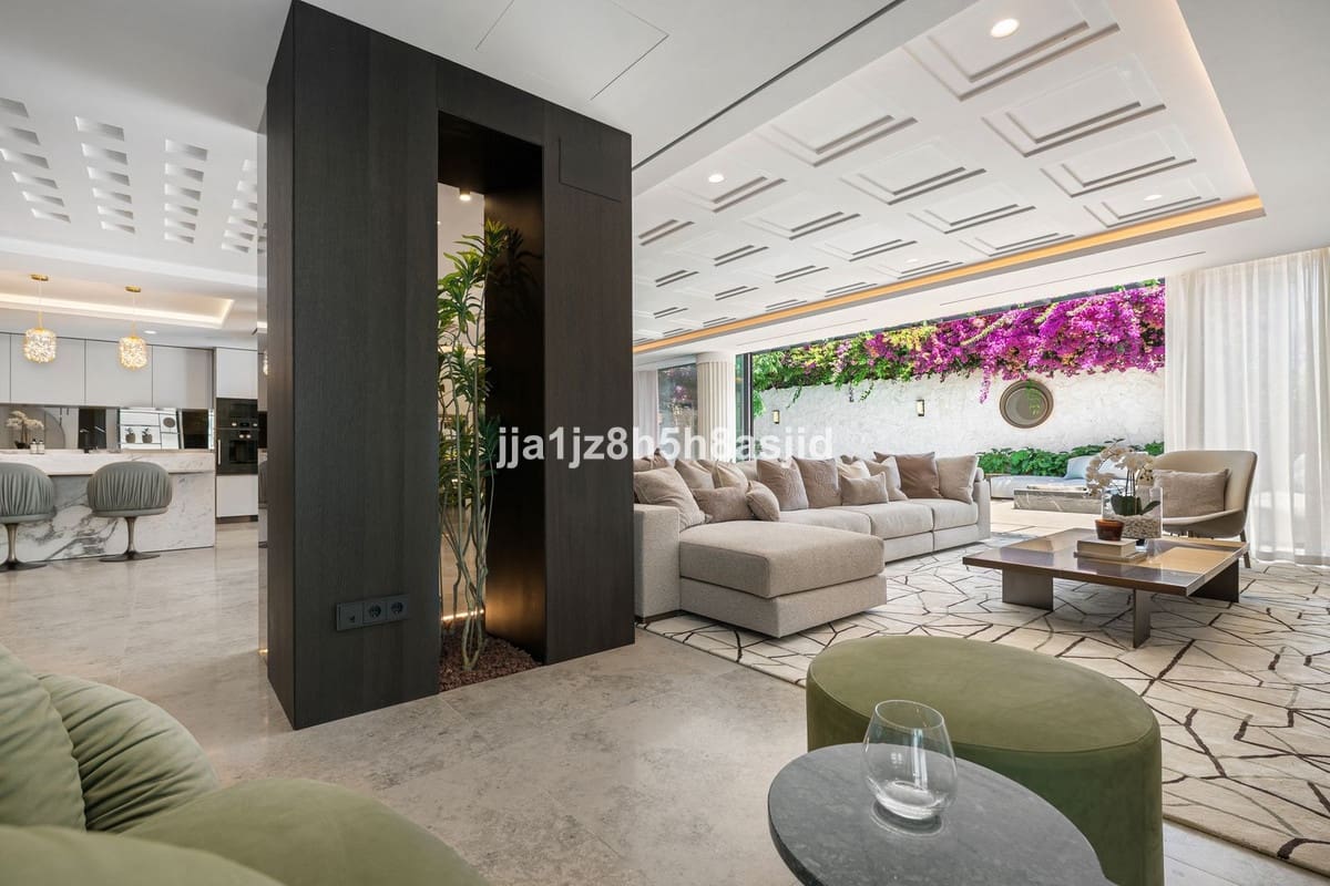 4 quarto Moradia para venda em Marbella com piscina garagem - 15 900 000 € (Ref: 10122852)