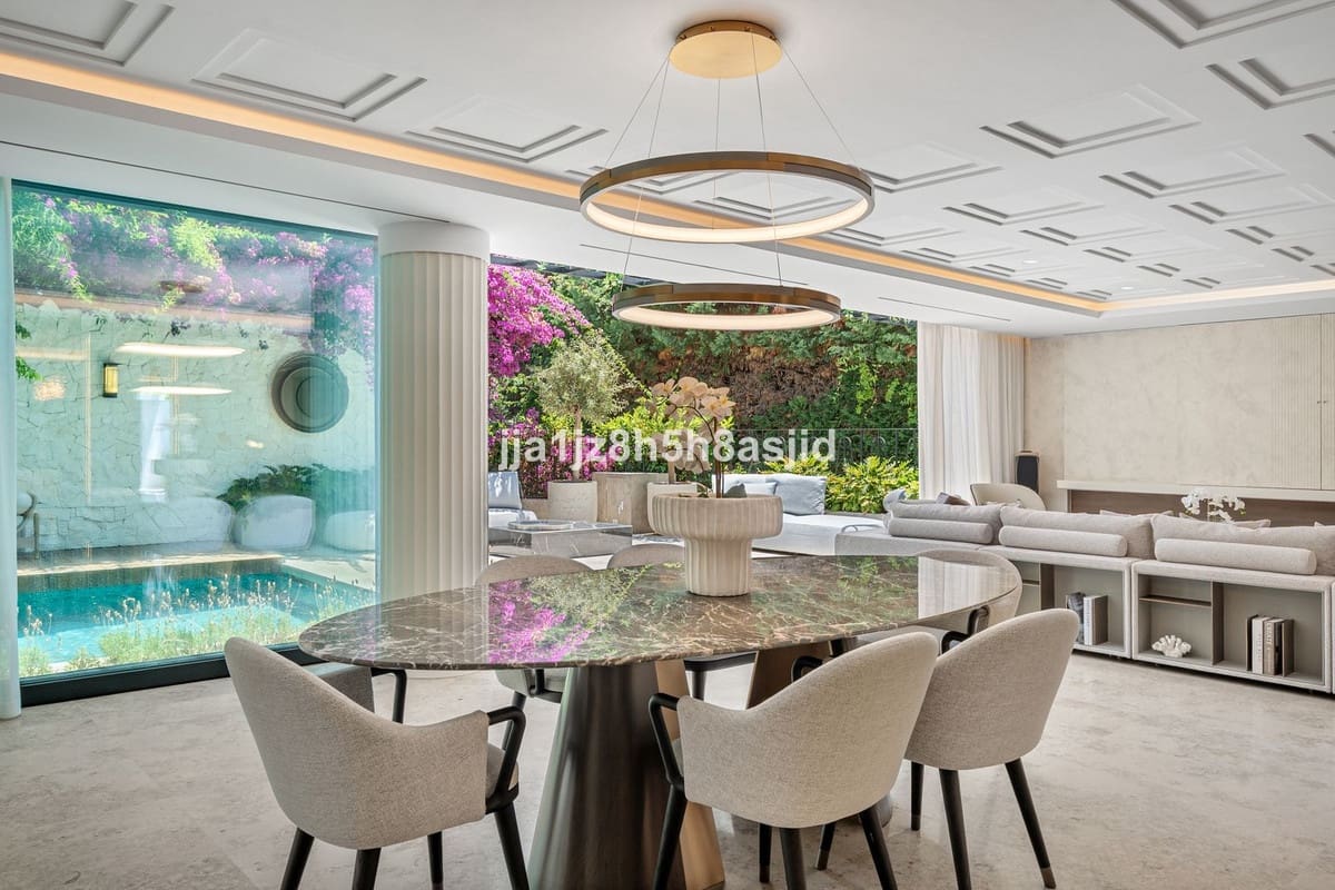 4 quarto Moradia para venda em Marbella com piscina garagem - 15 900 000 € (Ref: 10122852)