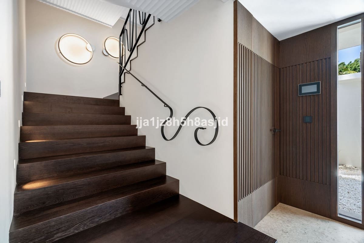 4 quarto Moradia para venda em Marbella com piscina garagem - 15 900 000 € (Ref: 10122852)