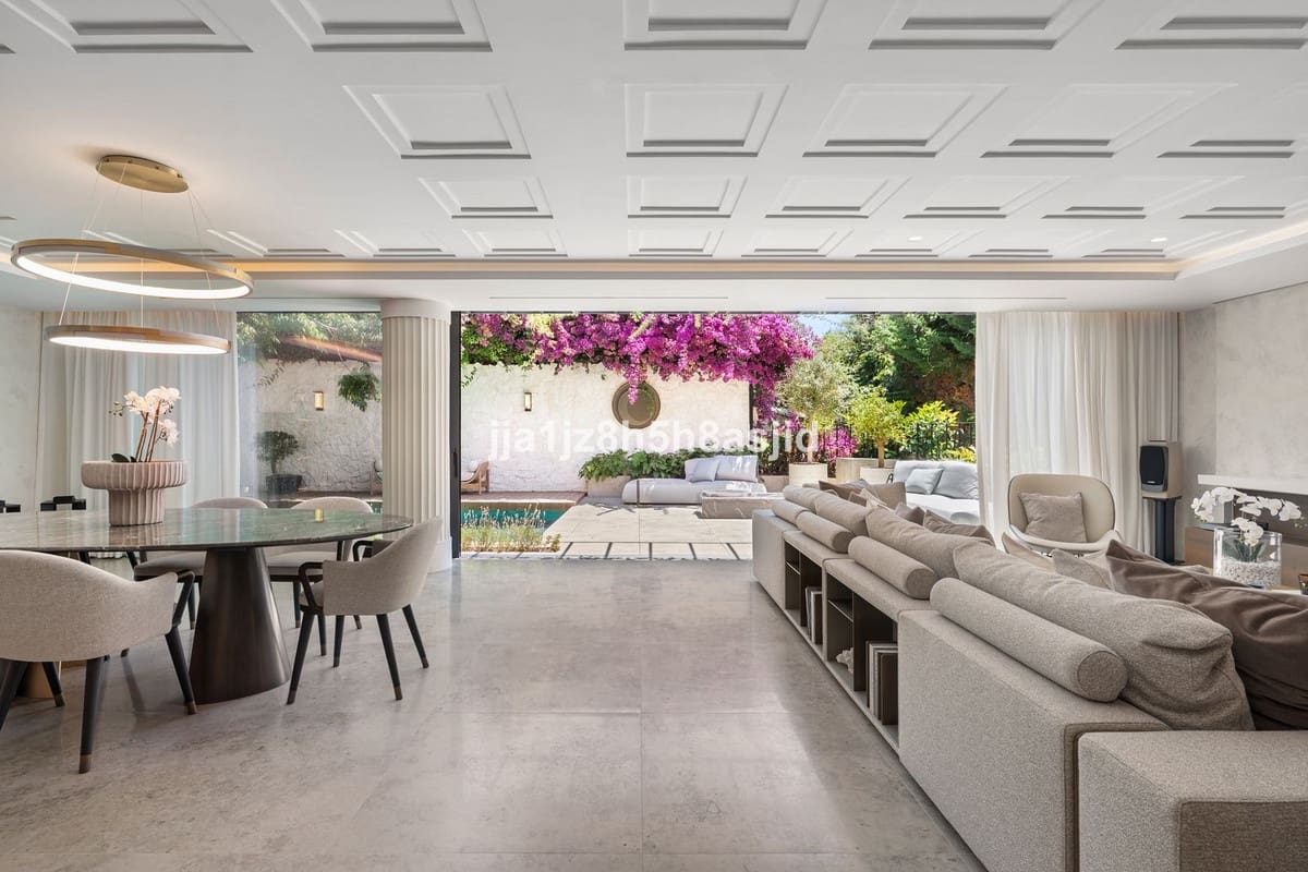 4 quarto Moradia para venda em Marbella com piscina garagem - 15 900 000 € (Ref: 10122852)