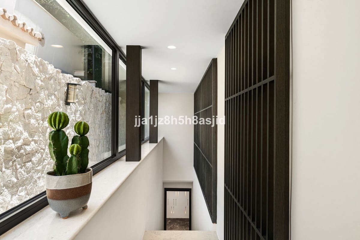 4 quarto Moradia para venda em Marbella com piscina garagem - 15 900 000 € (Ref: 10122852)