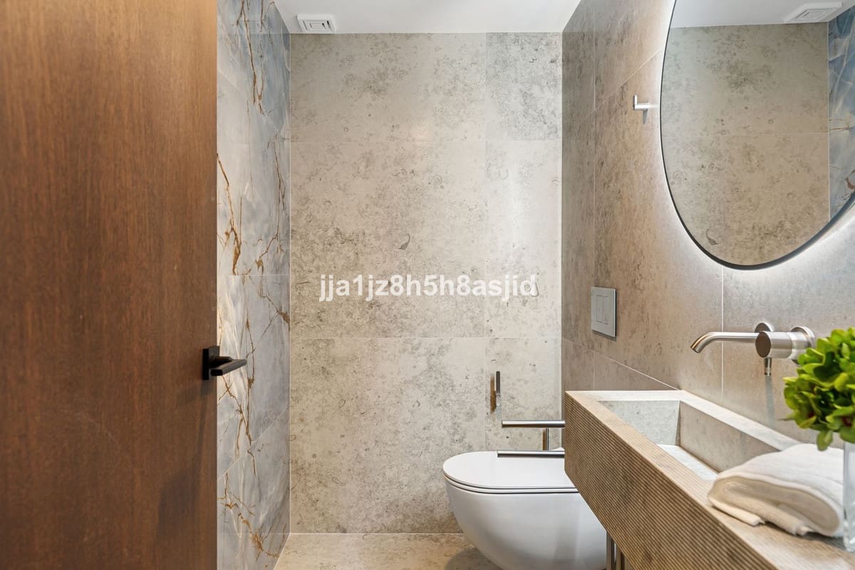 4 quarto Moradia para venda em Marbella com piscina garagem - 15 900 000 € (Ref: 10122852)
