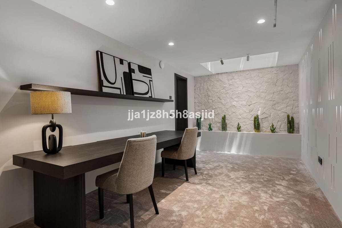 4 quarto Moradia para venda em Marbella com piscina garagem - 15 900 000 € (Ref: 10122852)