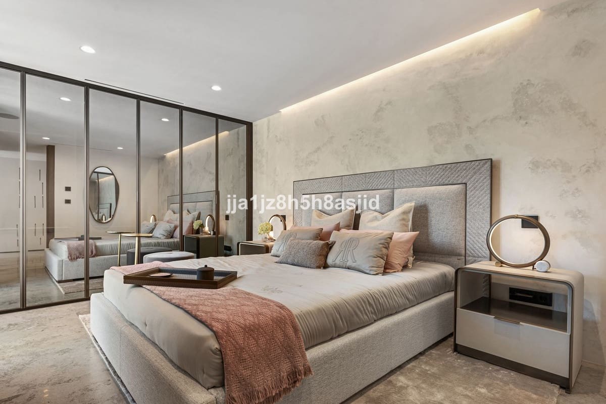 4 quarto Moradia para venda em Marbella com piscina garagem - 15 900 000 € (Ref: 10122852)