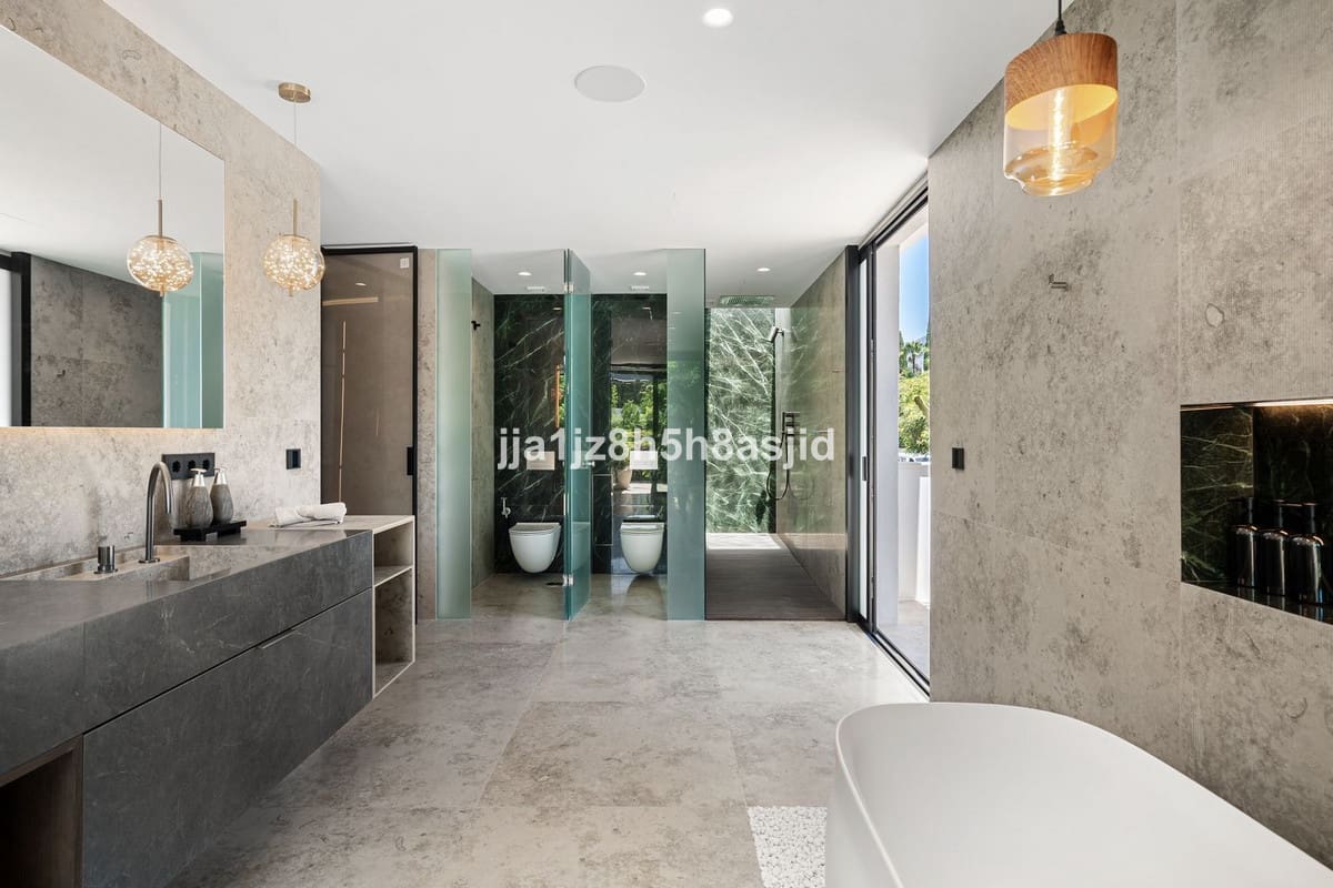 4 quarto Moradia para venda em Marbella com piscina garagem - 15 900 000 € (Ref: 10122852)