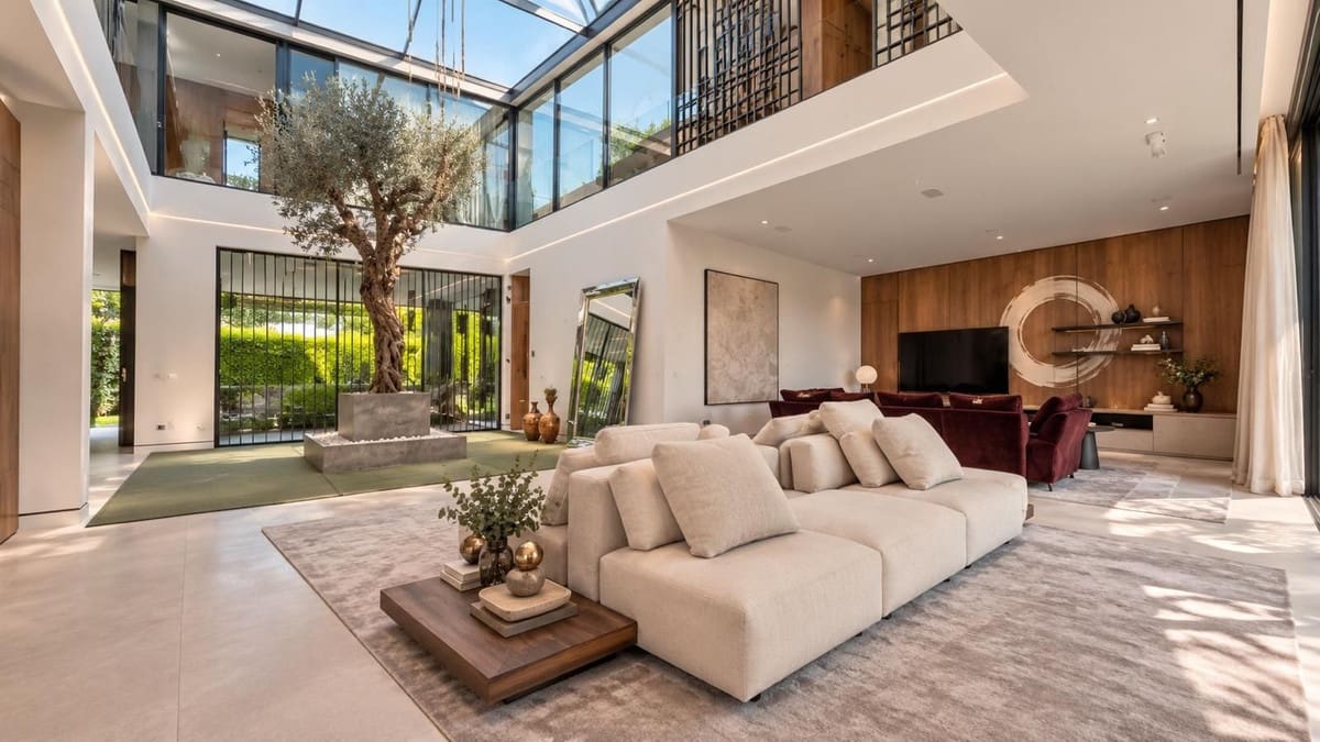 5 quarto Moradia para venda em Marbella com piscina garagem - 11 300 000 € (Ref: 10122858)