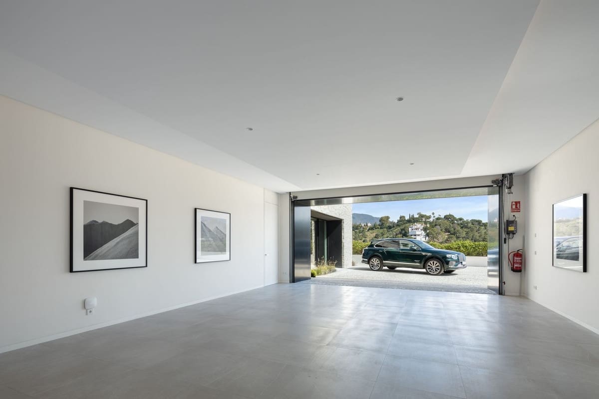 8 soveværelse Villa til salg i El Madronal med swimmingpool garage - € 10.800.000 (Ref: 10122866)