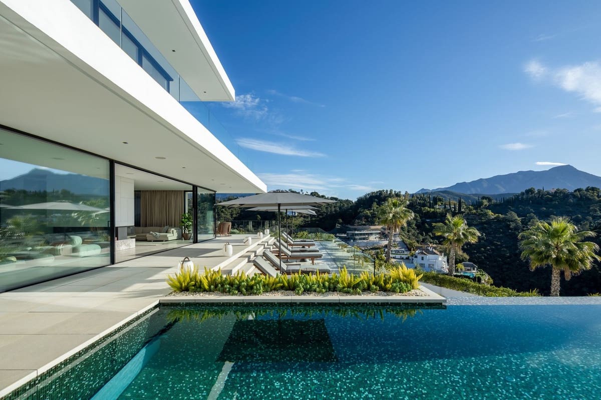 8 soveværelse Villa til salg i El Madronal med swimmingpool garage - € 10.800.000 (Ref: 10122866)
