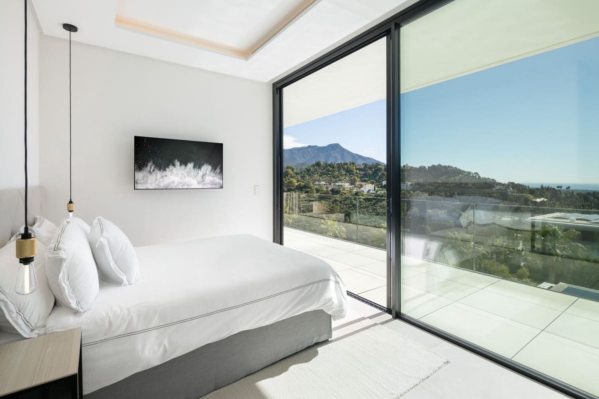 8 soveværelse Villa til salg i El Madronal med swimmingpool garage - € 10.800.000 (Ref: 10122866)
