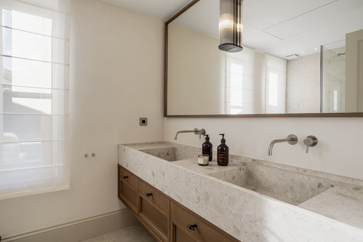 6 soverom Villa til salgs i Nueva Andalucia med svømmebasseng garasje - € 10 850 000 (Ref: 10122878)
