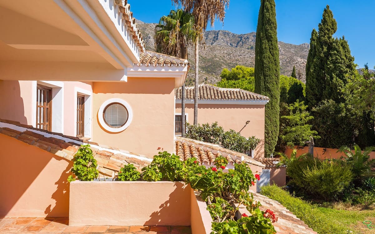 20 quarto Moradia para venda em Marbella com piscina garagem - 19 995 000 € (Ref: 10122890)