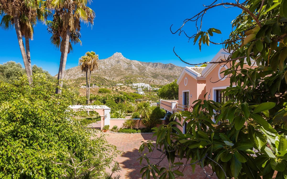 20 quarto Moradia para venda em Marbella com piscina garagem - 19 995 000 € (Ref: 10122890)