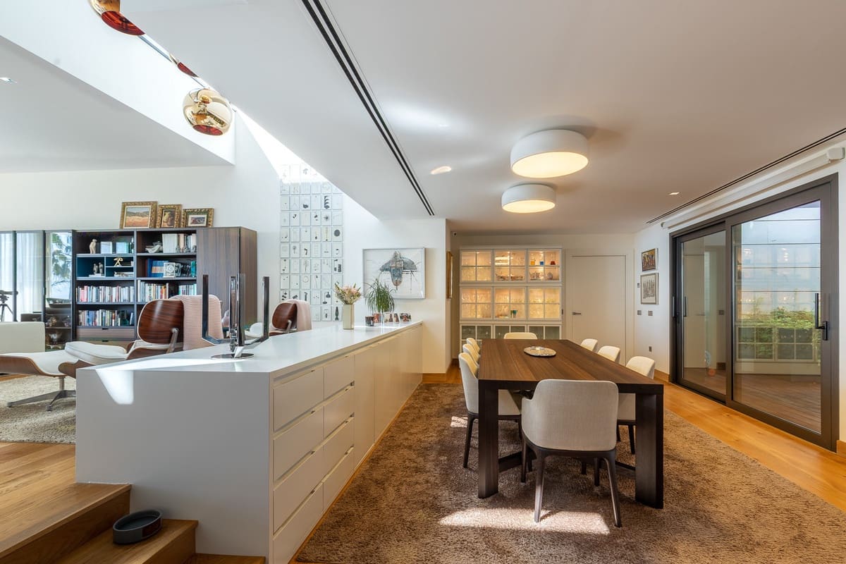 8 slaapkamer Villa te koop in Malaga stad met zwembad garage - € 15.000.000 (Ref: 10122891)