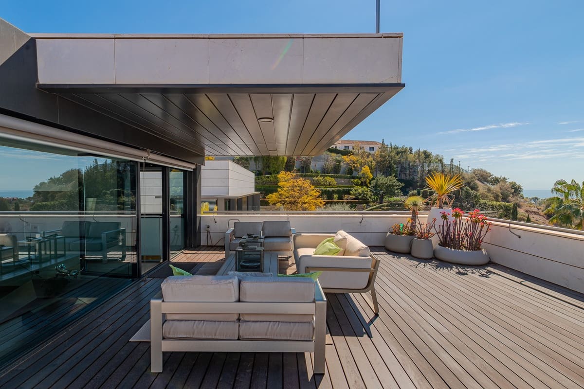 8 slaapkamer Villa te koop in Malaga stad met zwembad garage - € 15.000.000 (Ref: 10122891)