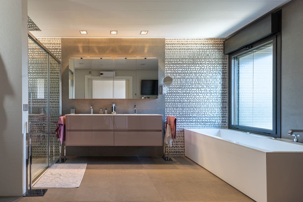 8 slaapkamer Villa te koop in Malaga stad met zwembad garage - € 15.000.000 (Ref: 10122891)