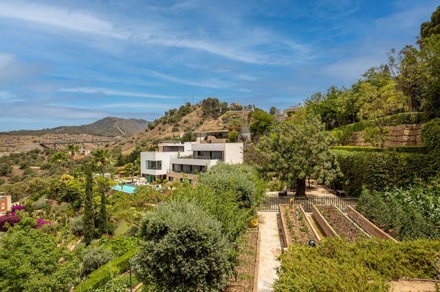 8 slaapkamer Villa te koop in Parque Clavero, Málaga stad met zwembad garage - € 15.000.000 (Ref: 10122891)