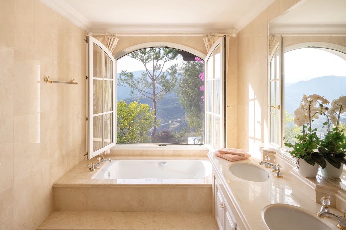 4 chambre Villa/Maison à vendre à Benahavis avec piscine garage - 12 900 000 € (Ref: 10122893)