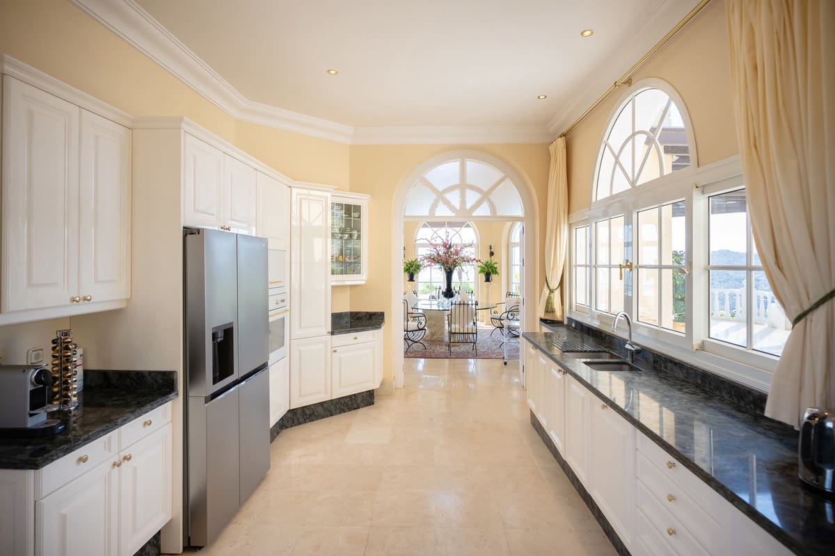 4 chambre Villa/Maison à vendre à Benahavis avec piscine garage - 12 900 000 € (Ref: 10122893)