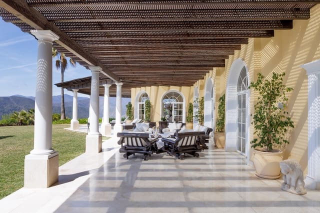 4 chambre Villa/Maison à vendre à La Zagaleta - El Madroñal, Benahavís avec piscine garage - 12 900 000 € (Ref: 10122893)