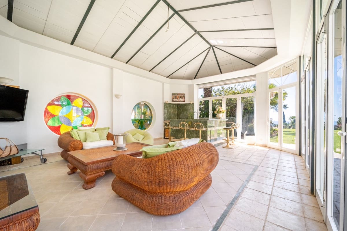 14 quarto Moradia para venda em Marbella com piscina garagem - 19 850 000 € (Ref: 10122896)