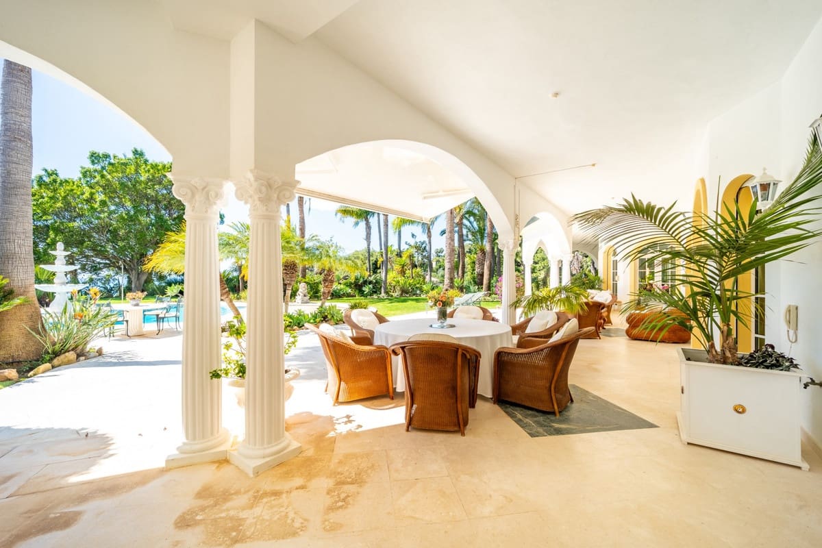 14 quarto Moradia para venda em Marbella com piscina garagem - 19 850 000 € (Ref: 10122896)