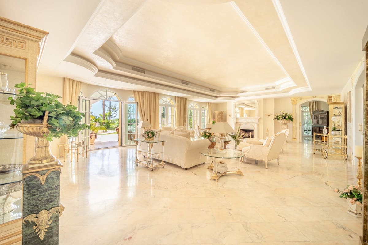 14 quarto Moradia para venda em Marbella com piscina garagem - 19 850 000 € (Ref: 10122896)