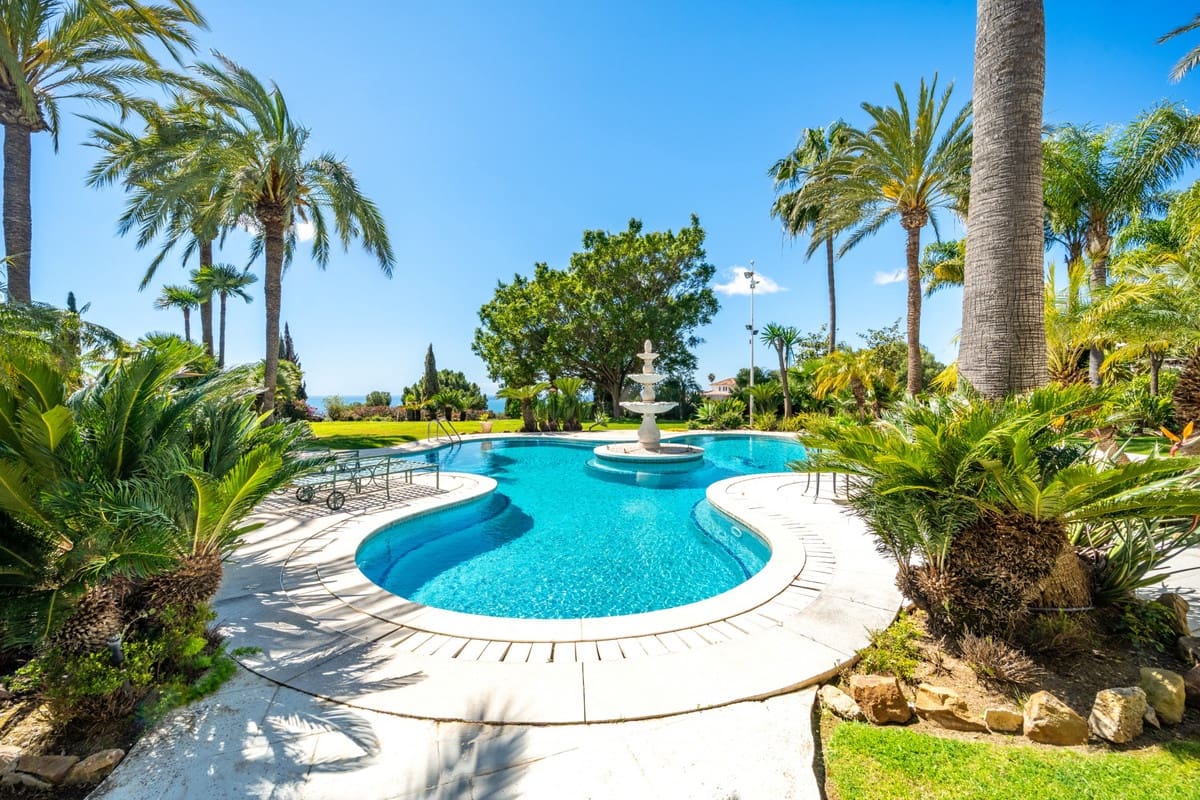 14 quarto Moradia para venda em Marbella com piscina garagem - 19 850 000 € (Ref: 10122896)