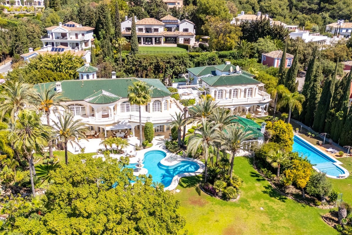 14 quarto Moradia para venda em Marbella com piscina garagem - 19 850 000 € (Ref: 10122896)