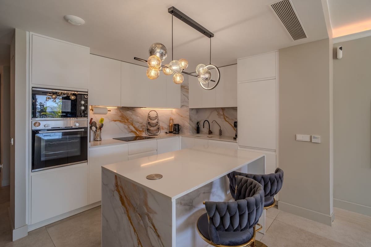 Chalet de 3 habitaciones en Mijas en venta con piscina - 950.000 € (Ref: 10123678)