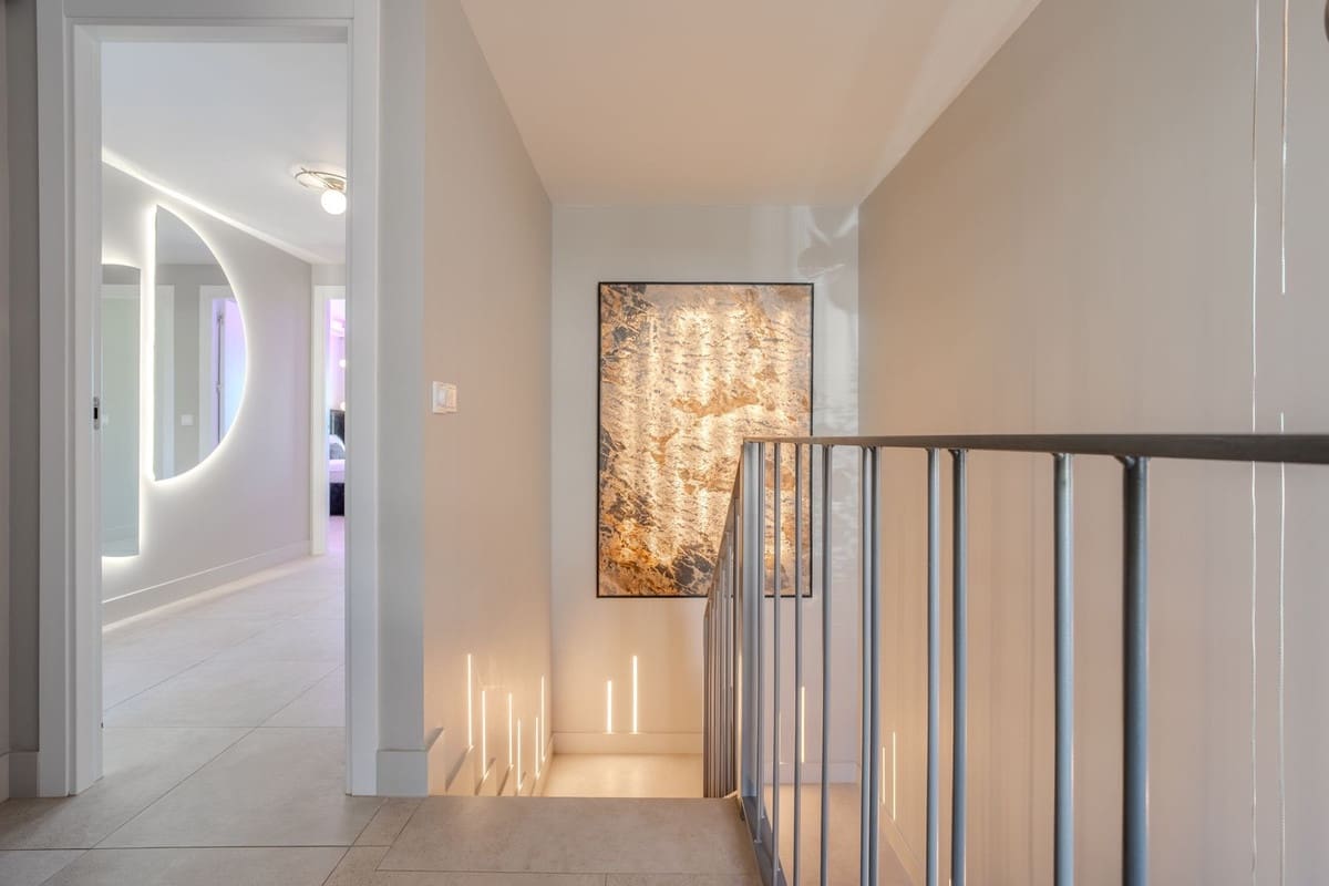 Chalet de 3 habitaciones en Mijas en venta con piscina - 950.000 € (Ref: 10123678)