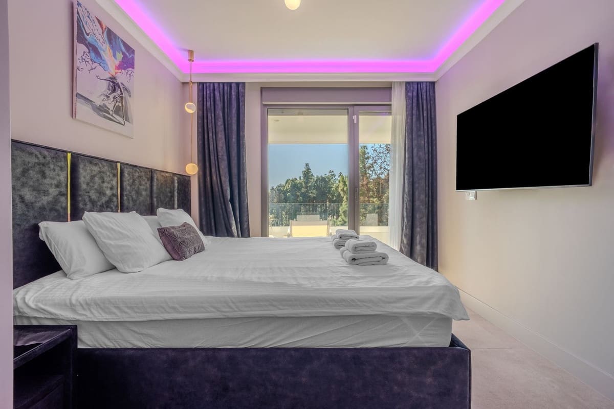 Chalet de 3 habitaciones en Mijas en venta con piscina - 950.000 € (Ref: 10123678)