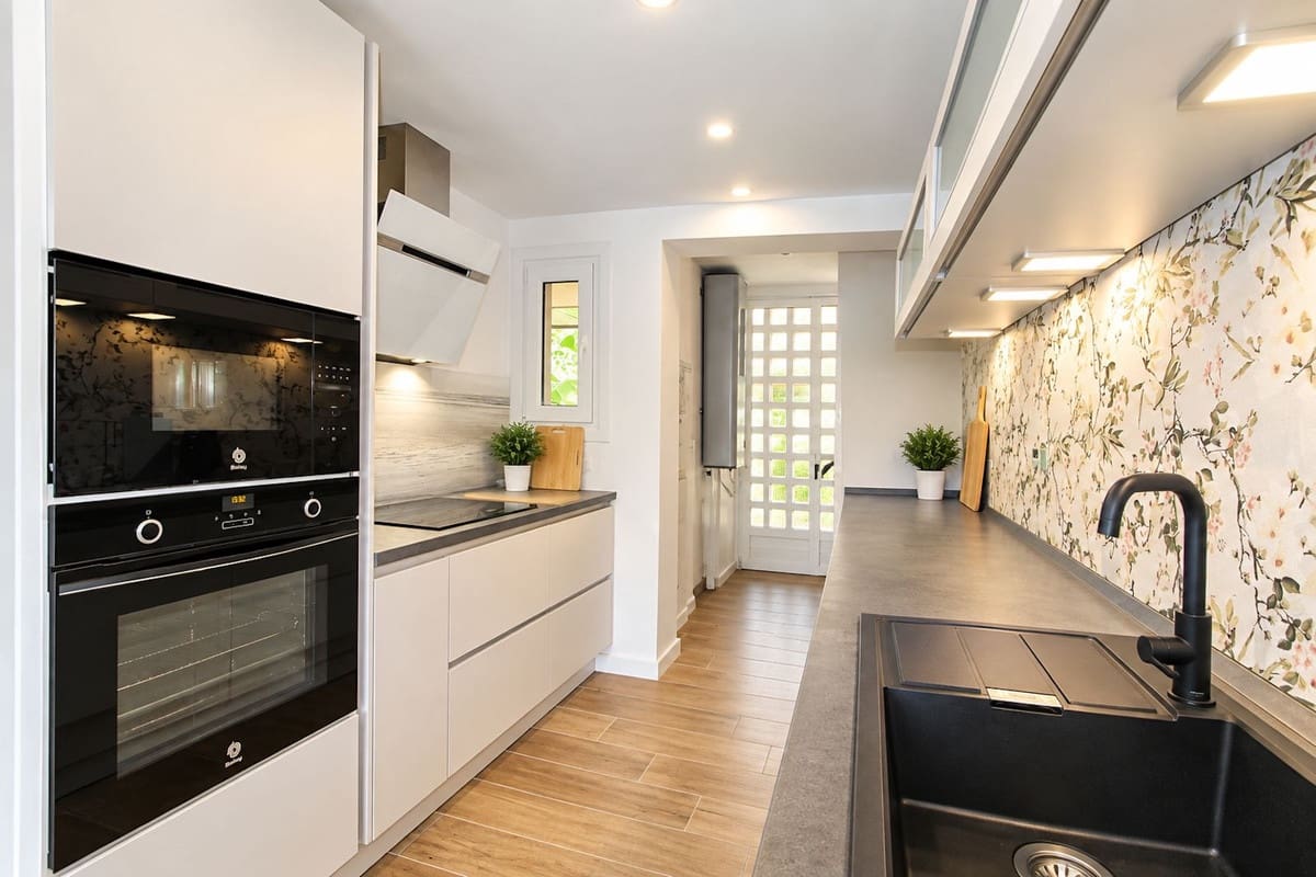 2 slaapkamer Appartement te koop in Cabopino met zwembad garage - € 489.000 (Ref: 10123683)