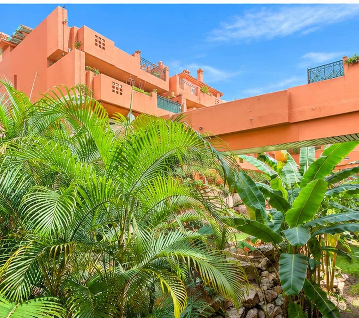 2 slaapkamer Appartement te koop in Cabopino met zwembad garage - € 489.000 (Ref: 10123683)