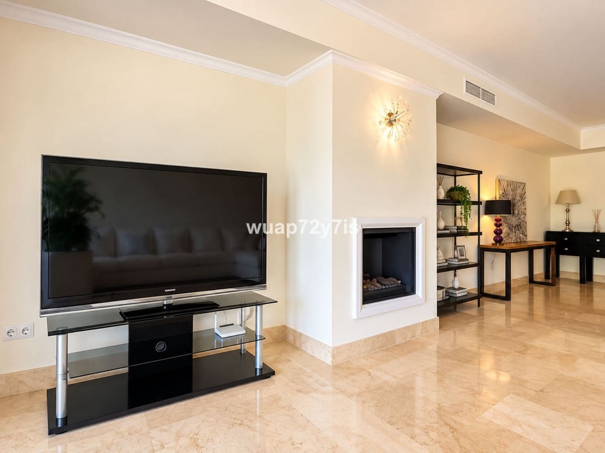 2 soverom Leilighet til salgs i Marbella med svømmebasseng garasje - € 1 049 000 (Ref: 10123689)