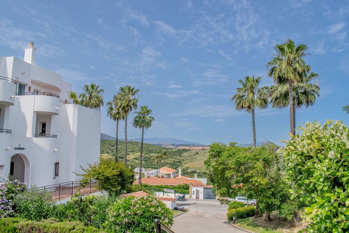 2 soveværelse Lejlighed til salg i Estepona med swimmingpool garage - € 320.000 (Ref: 10123696)