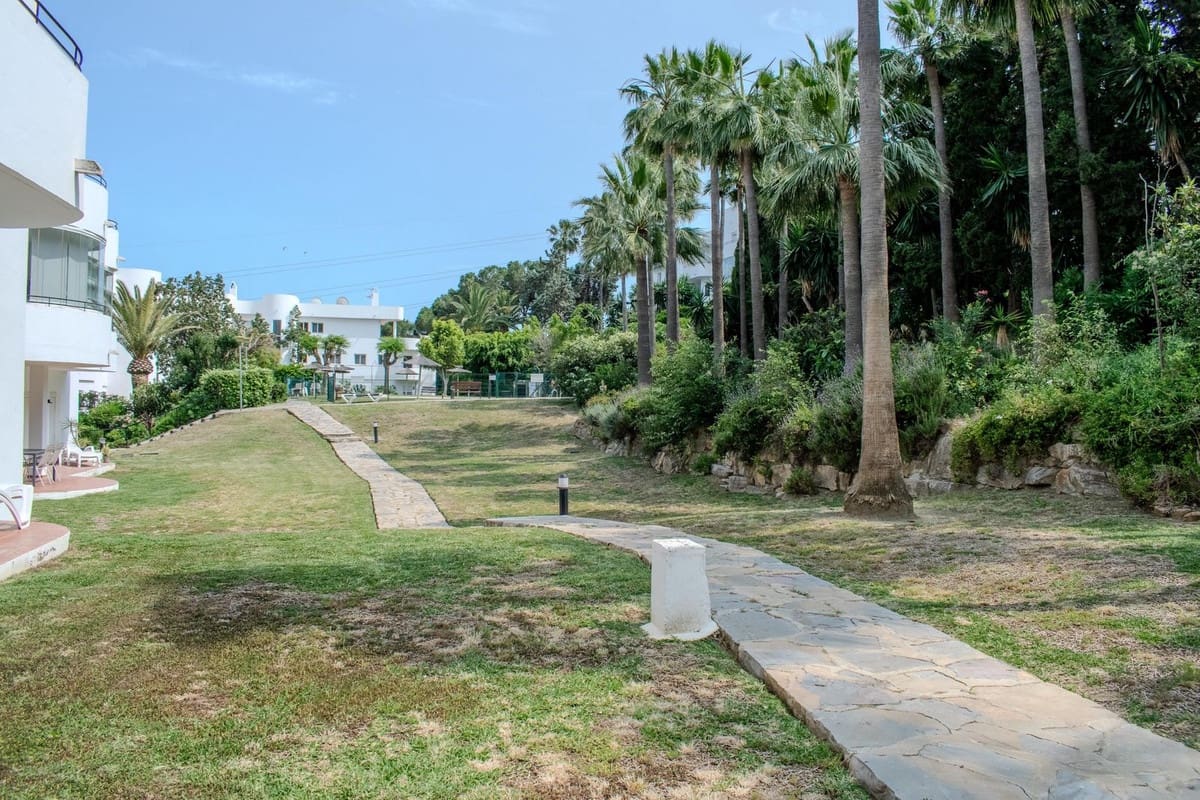 2 soveværelse Lejlighed til salg i Estepona med swimmingpool garage - € 320.000 (Ref: 10123696)