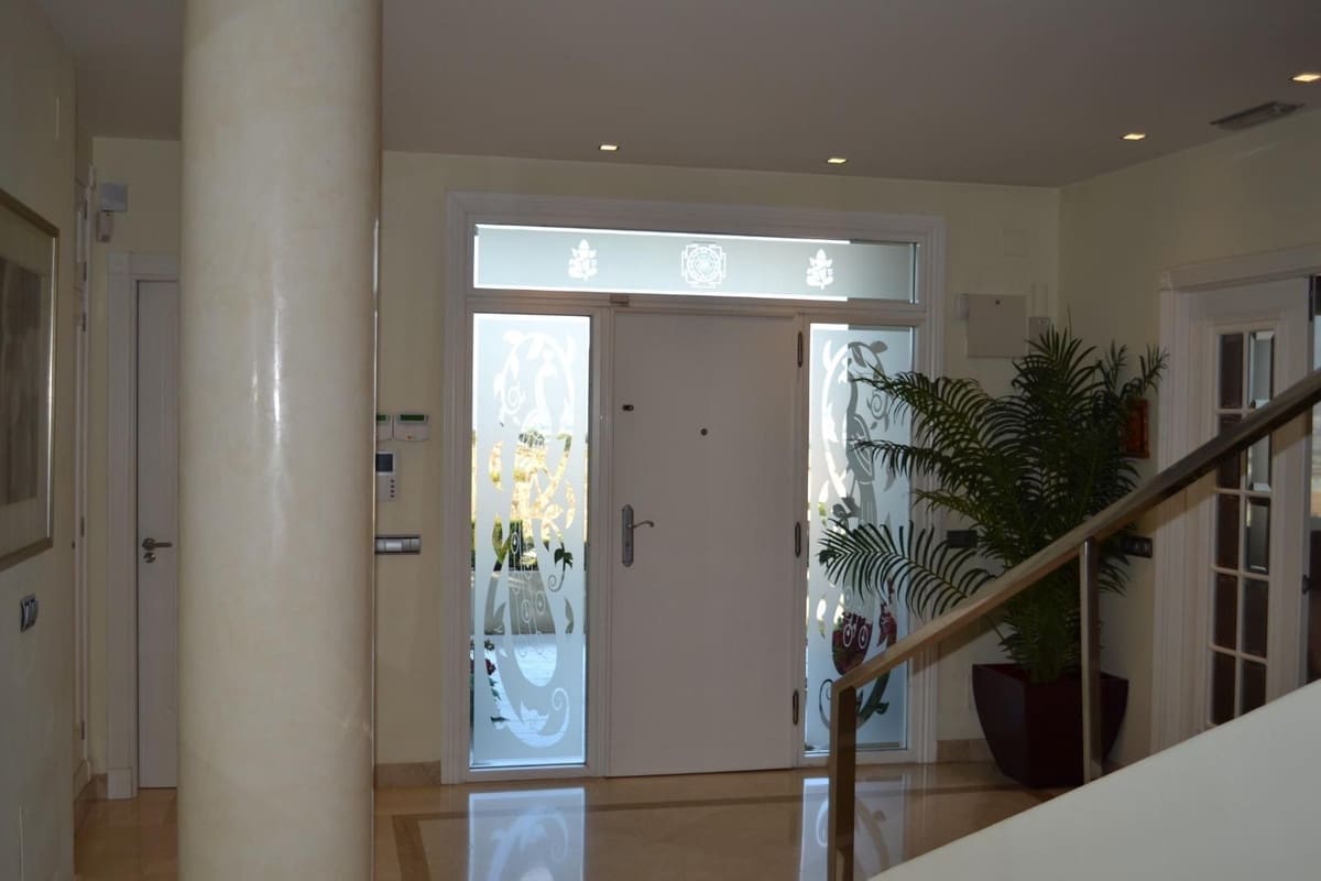 Chalet de 7 habitaciones en Alhaurín de la Torre en venta con piscina garaje - 1.150.000 € (Ref: 10123699)