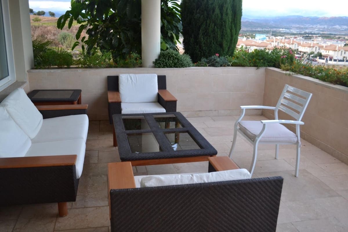 Chalet de 7 habitaciones en Alhaurín de la Torre en venta con piscina garaje - 1.150.000 € (Ref: 10123699)