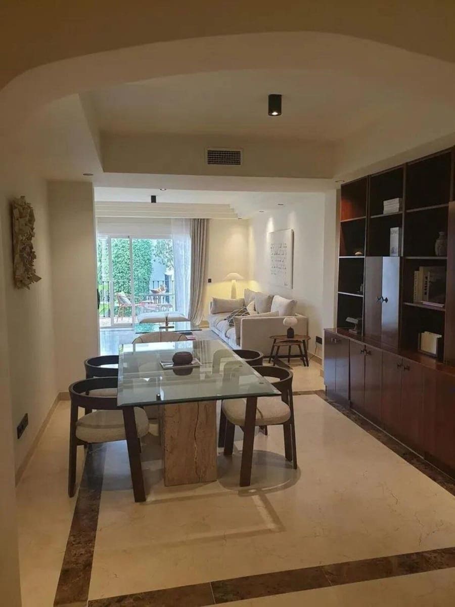 Apartamento de 3 habitaciones en Marbella en venta con piscina garaje - 890.000 € (Ref: 10123700)