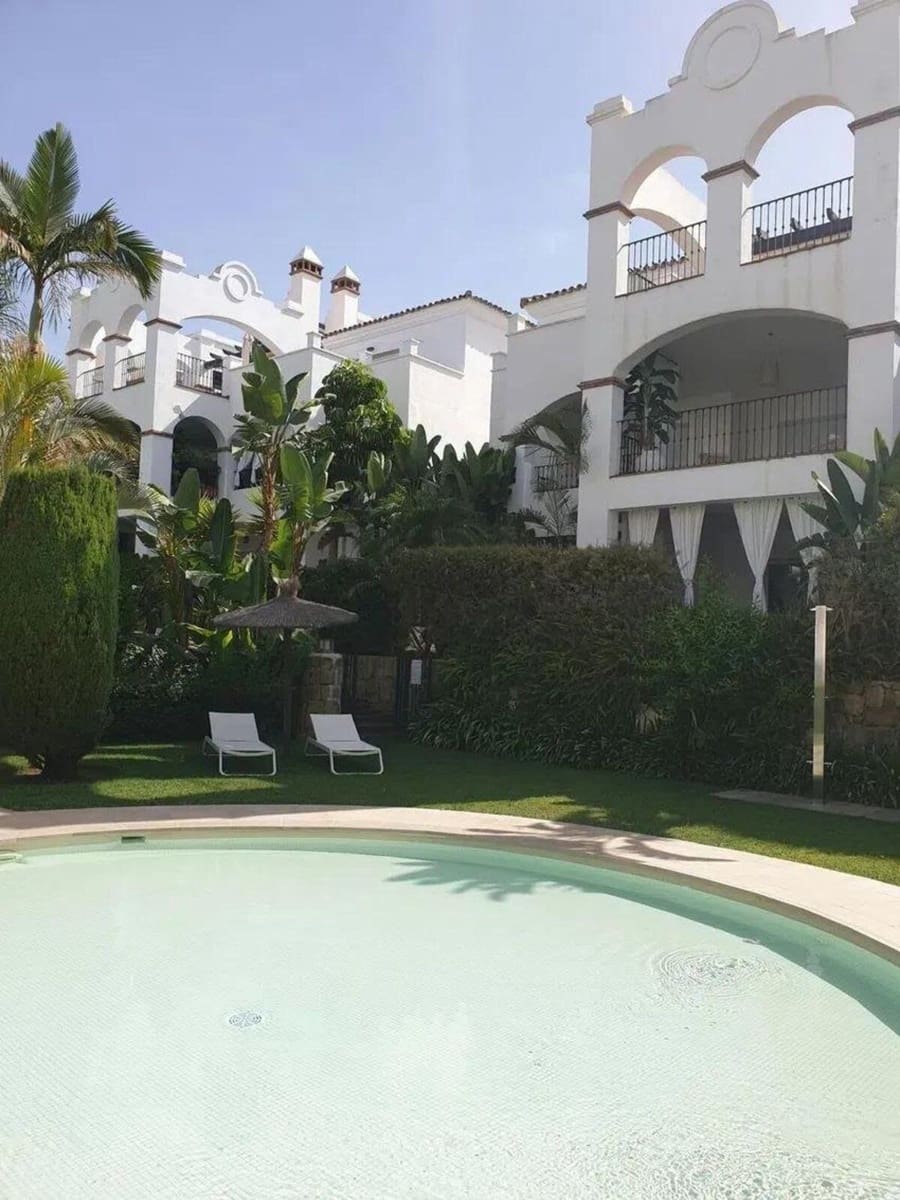 Apartamento de 3 habitaciones en Marbella en venta con piscina garaje - 890.000 € (Ref: 10123700)