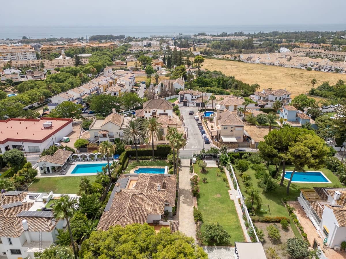 4 sovrum Villa till salu i Marbella med pool garage - 2 495 000 € (Ref: 10123705)