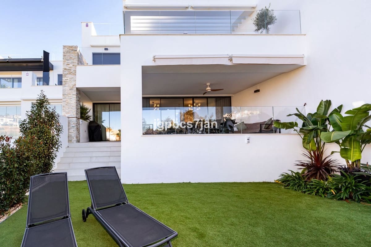 4 sovrum Lägenhet till salu i Cabopino med pool garage - 980 000 € (Ref: 10123732)