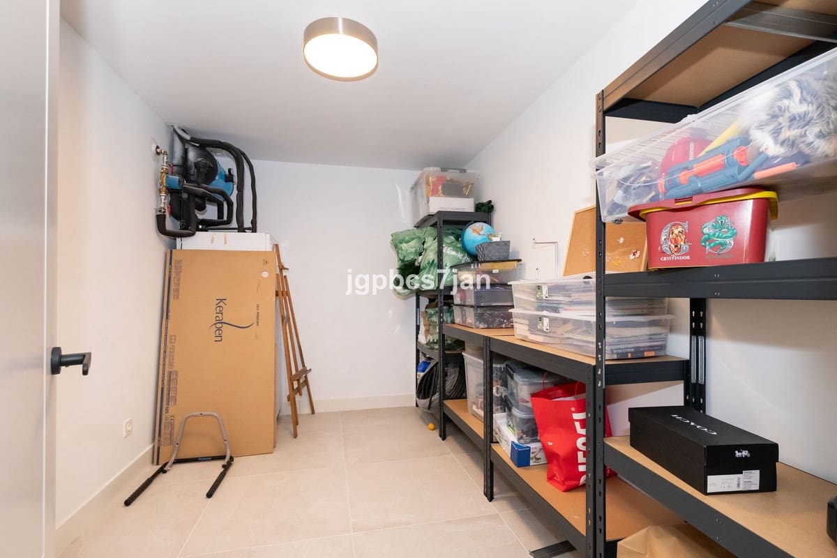 4 sovrum Lägenhet till salu i Cabopino med pool garage - 980 000 € (Ref: 10123732)