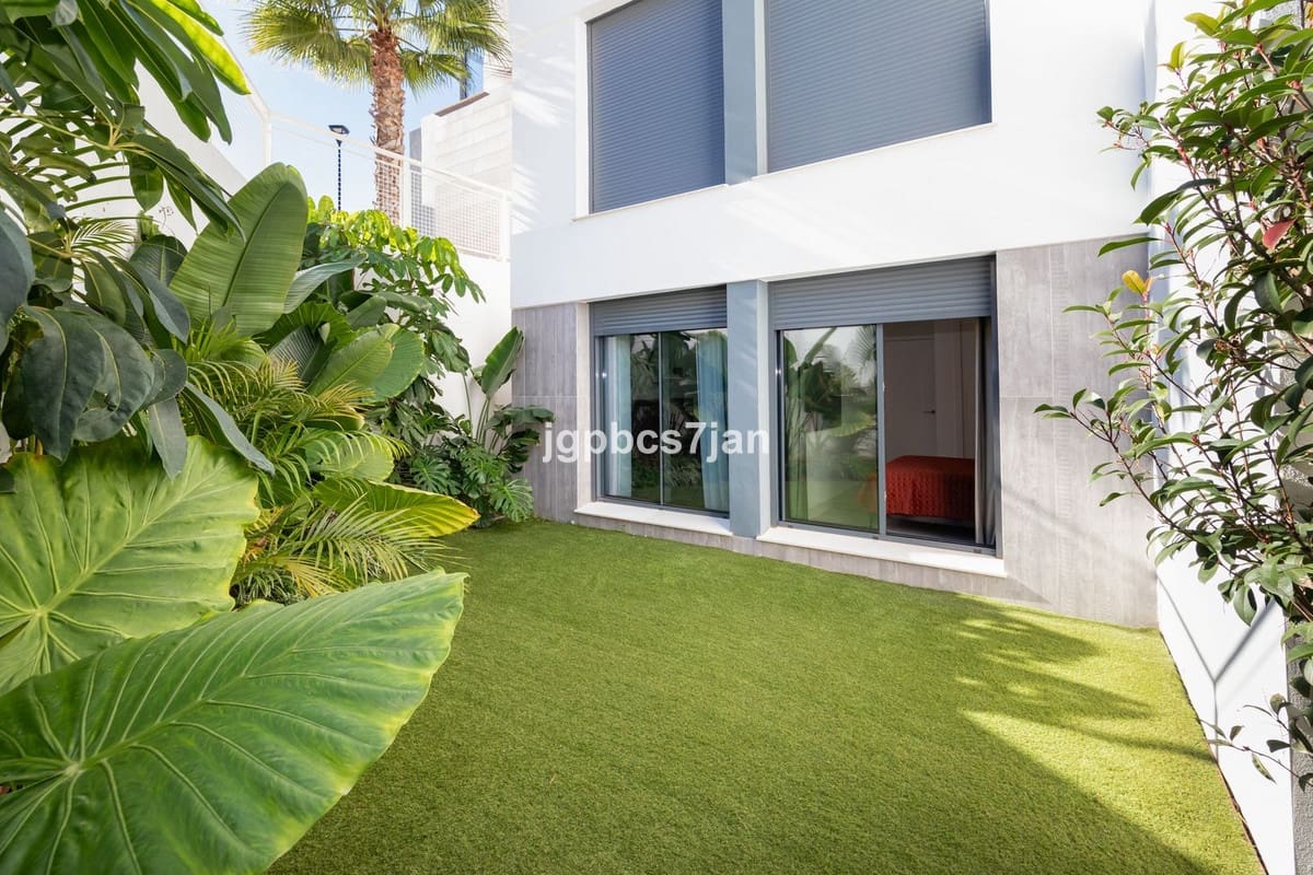 4 sovrum Lägenhet till salu i Cabopino med pool garage - 980 000 € (Ref: 10123732)