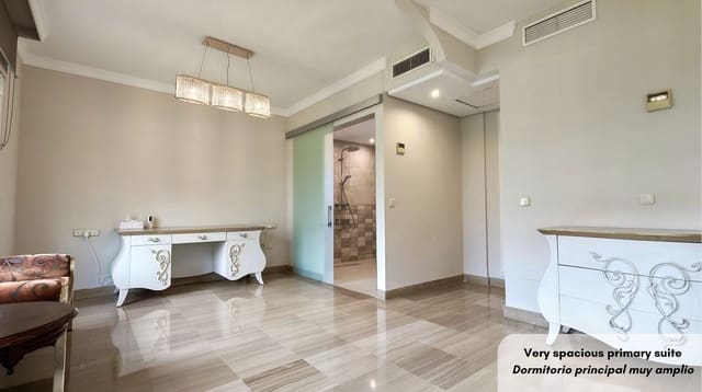 3 sovrum Lägenhet till salu i Bahía de Marbella, Marbella med pool garage - 750 000 € (Ref: 10123744)