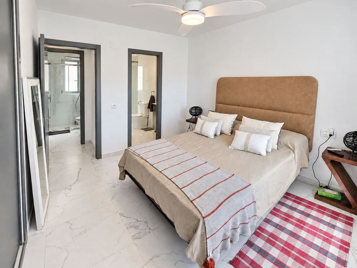 3 sovrum Lägenhet till salu i Nueva Andalucia med garage - 375 000 € (Ref: 10123758)