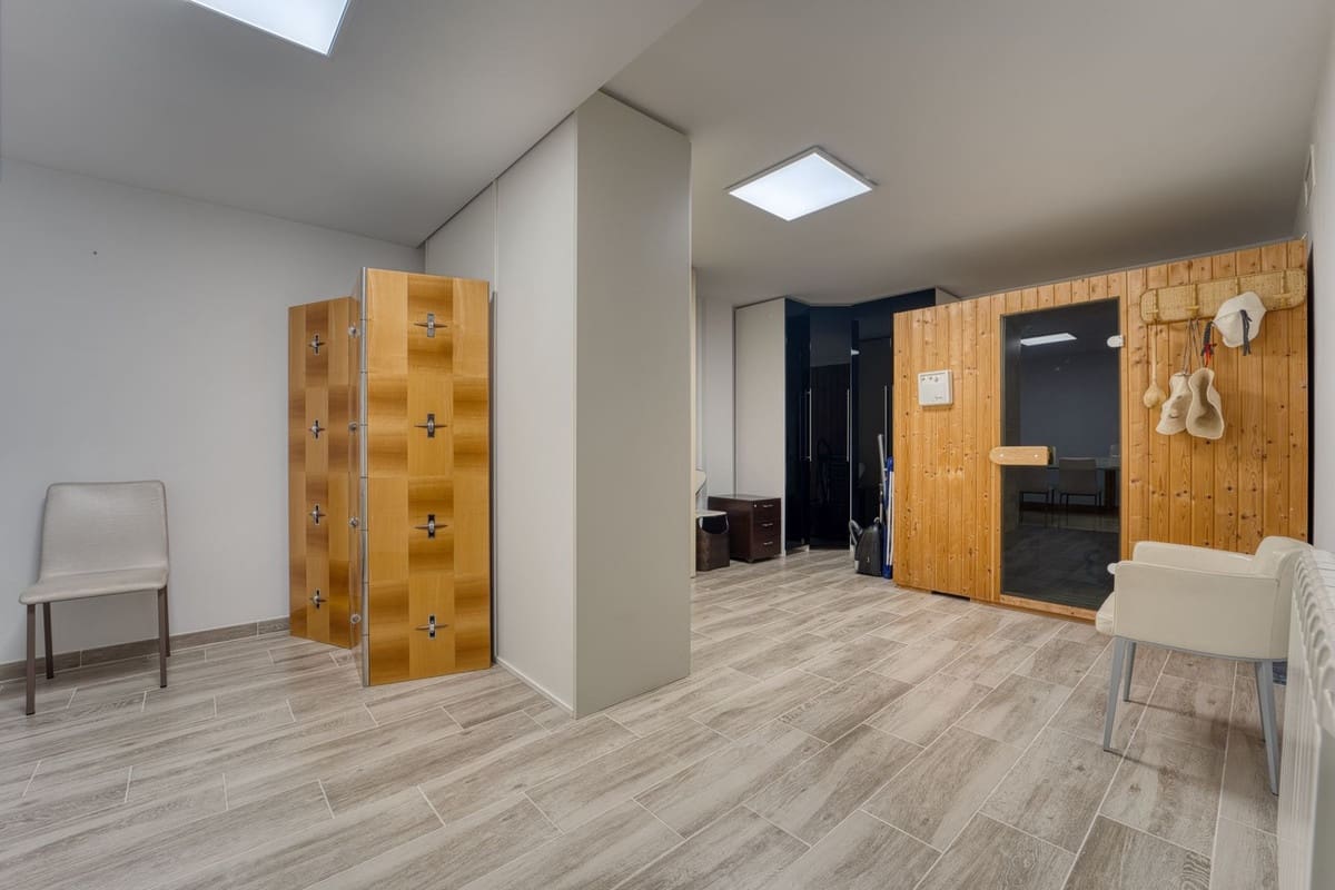 5 quarto Moradia para venda em Guadalmina com piscina garagem - 1 450 000 € (Ref: 10123769)