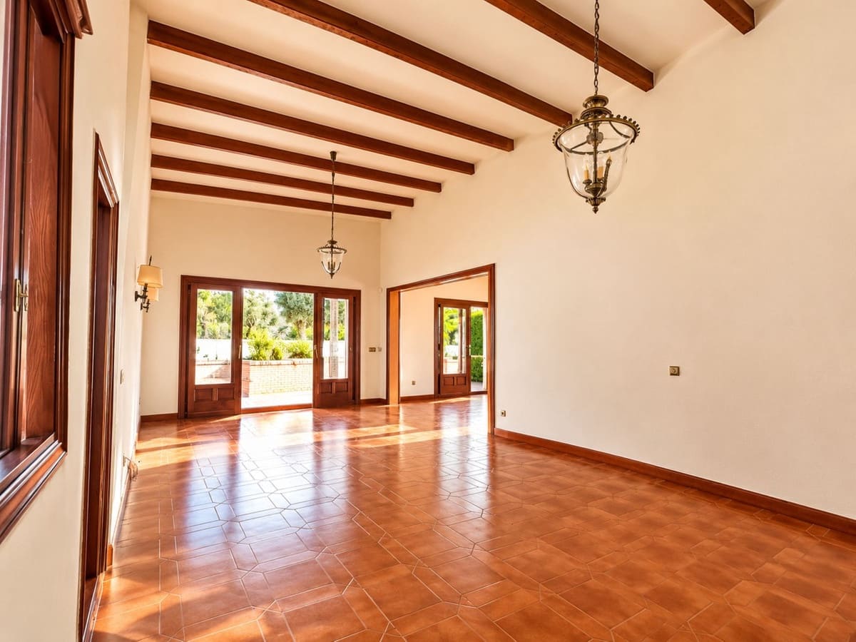 4 Zimmer Villa zu verkaufen in Rio Real mit Pool Garage - 2.150.000 € (Ref: 10123773)